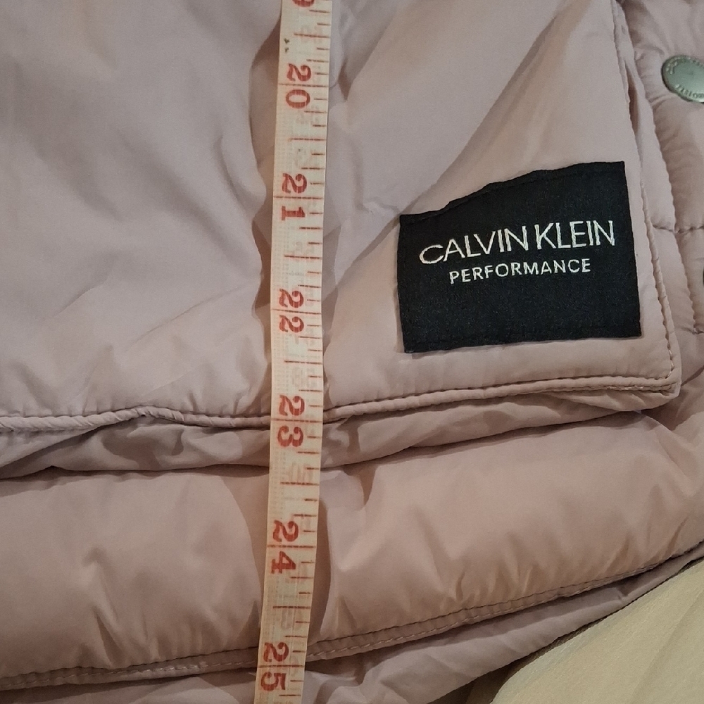 NEW.Calvin Klein Women's Light Pink Quilted Vest with Gray Hood Size XS - Picture 9 of 10